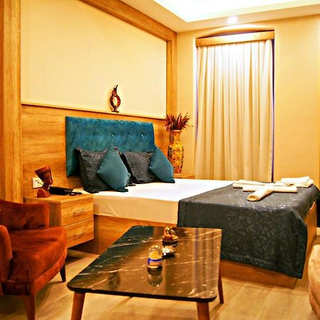 Destinia Pera Suites Istanbul Bagian luar foto