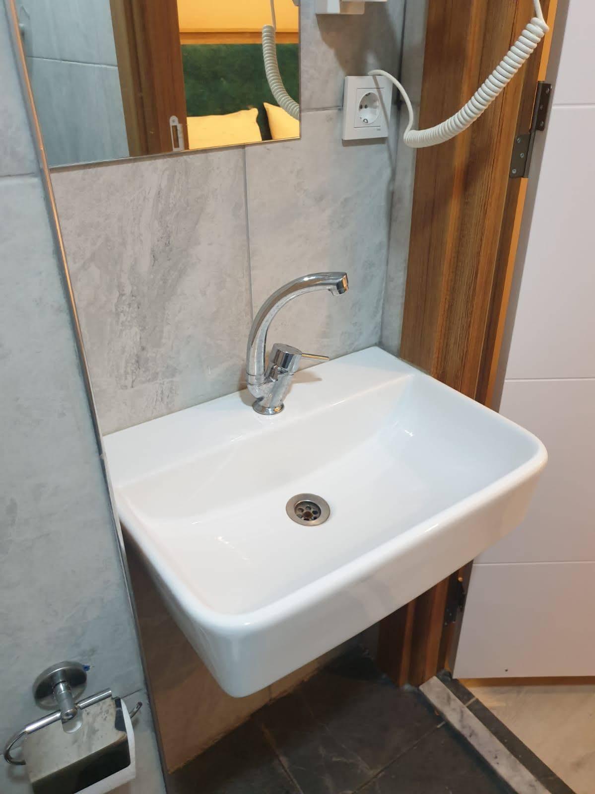 Destinia Pera Suites Istanbul Bagian luar foto