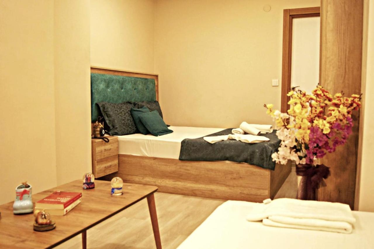 Destinia Pera Suites Istanbul Bagian luar foto