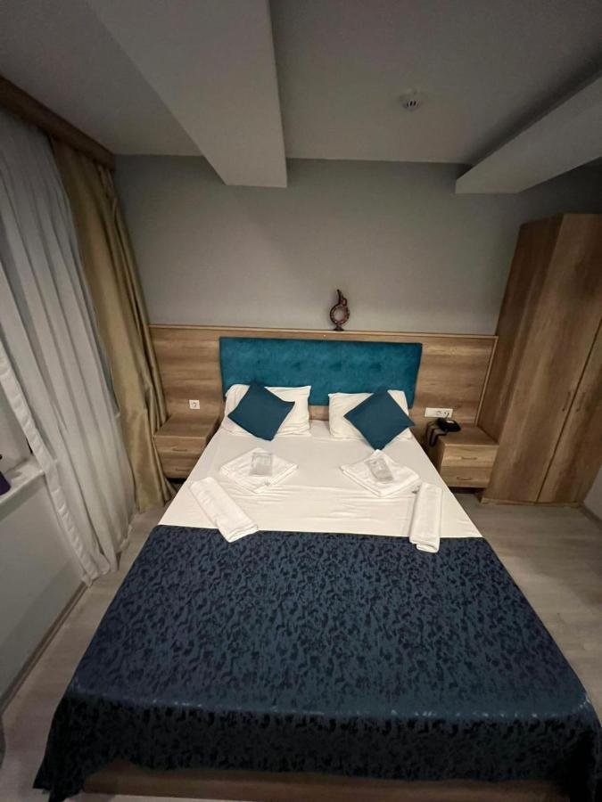 Destinia Pera Suites Istanbul Bagian luar foto
