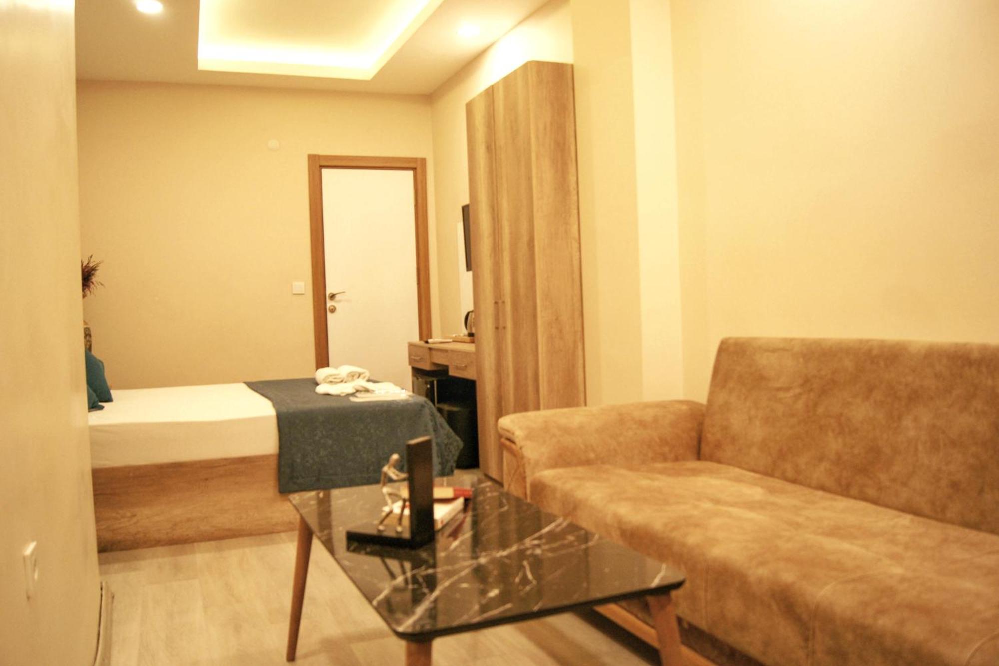 Destinia Pera Suites Istanbul Bagian luar foto
